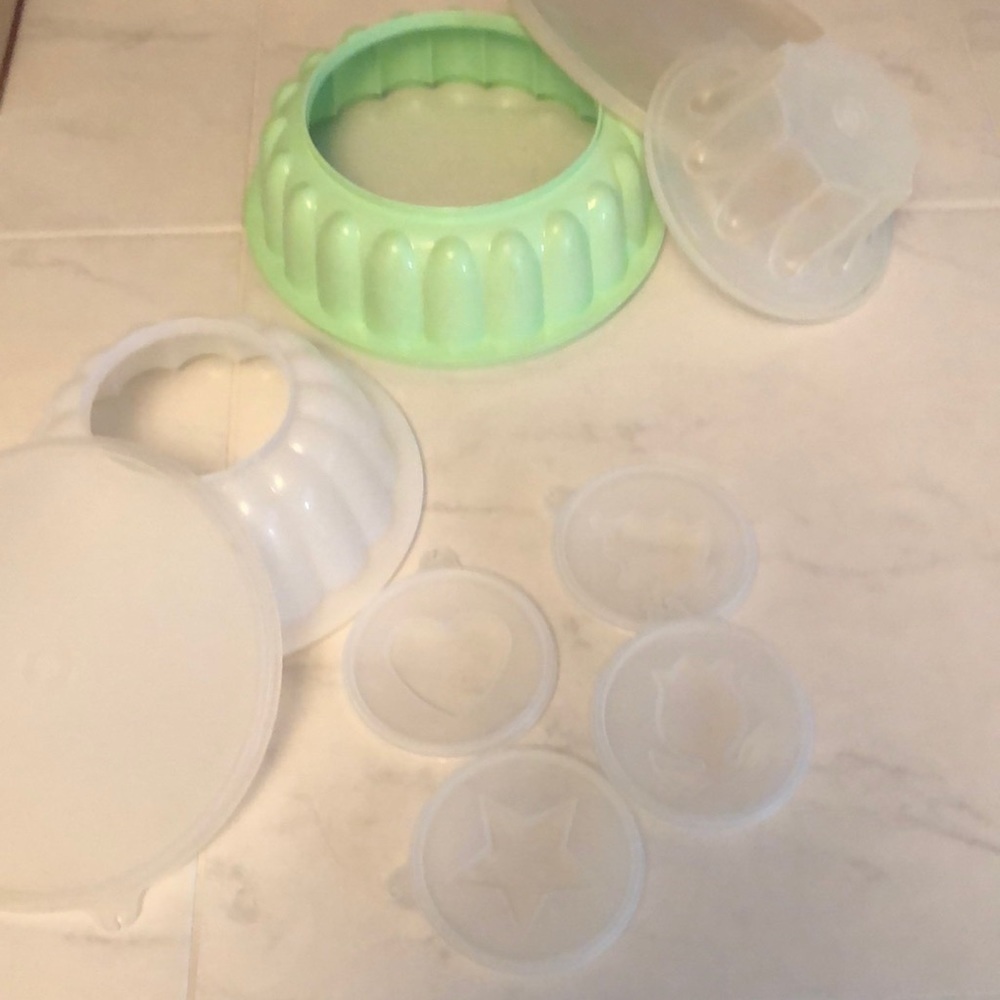 Tupperware vintage mold sets. 2 sets!